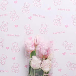 Пленка цветная Мишки 70см розовый жемчуг