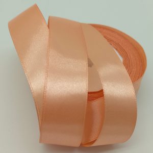 Лента атласная, на пене, односторонняя, 25 мм х 25 ярд, персиковый (5 шт/упак)