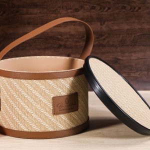 Коробка подарочная с крышкой 22*22*14, бежевый