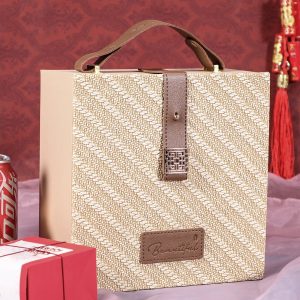 Коробка подарочная 20*20*9, бежевый 7980